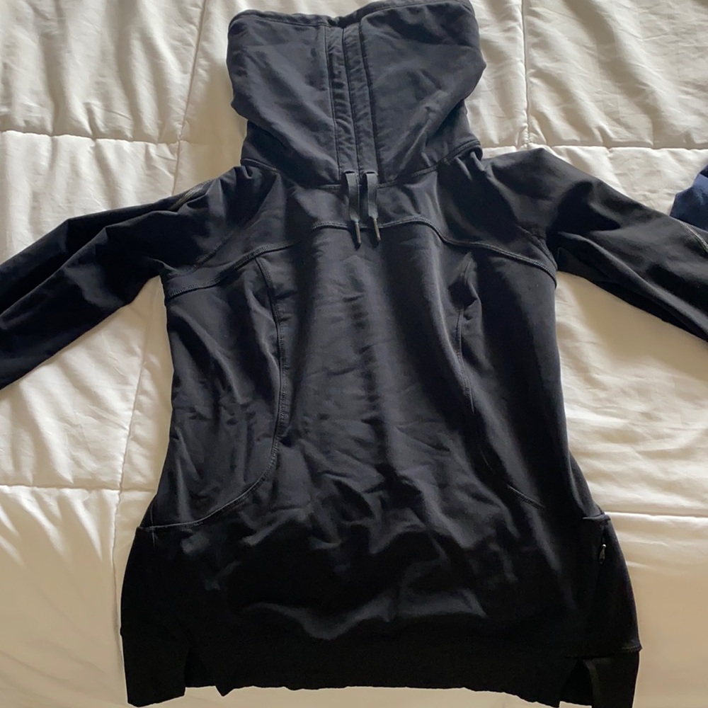 Lululemon black cowl neck